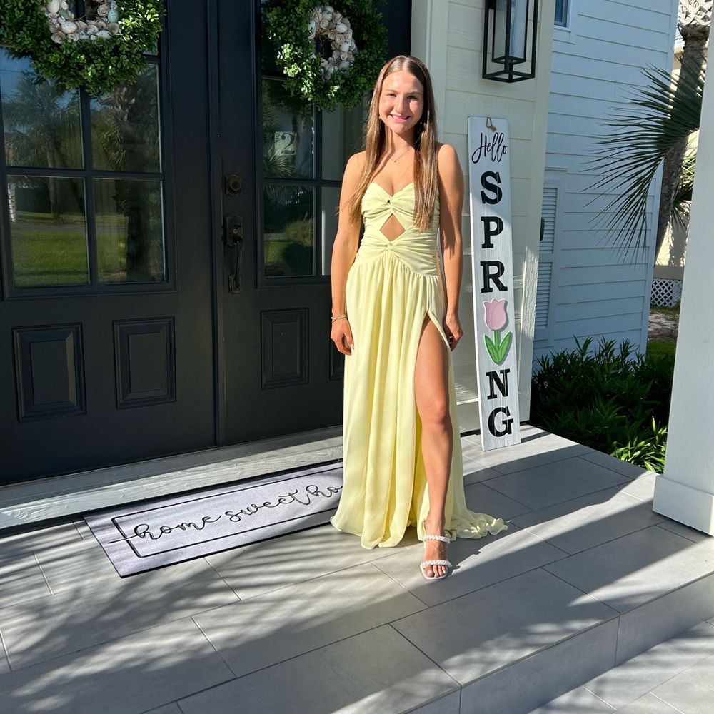 yellow strapless formal dress